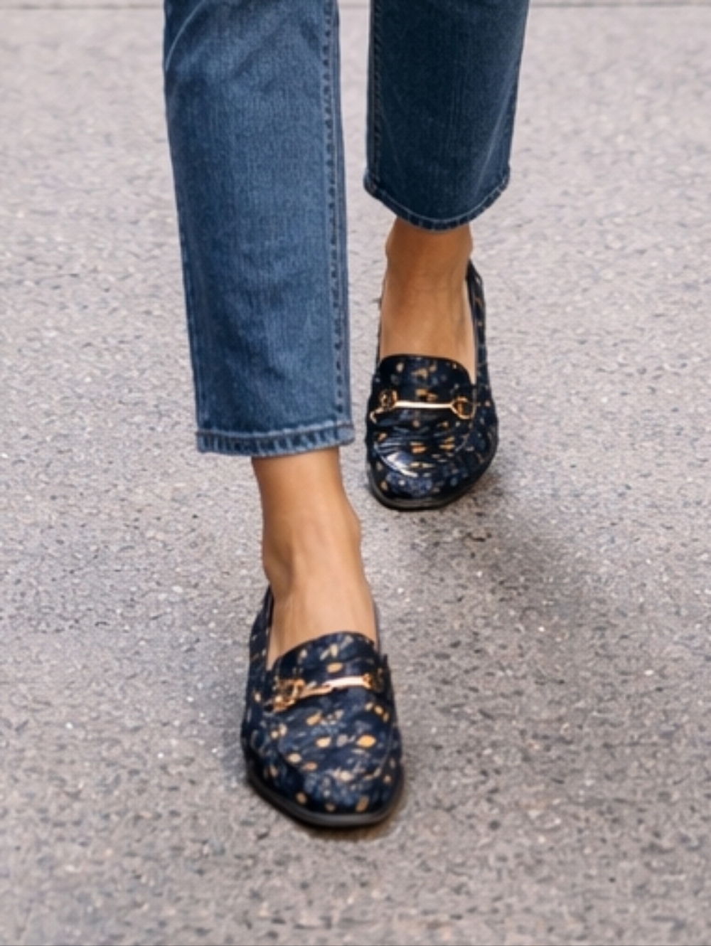 Cabi Blue Velvet Floral Horsebit Loafers Gold Hardware Preppy Chic Flats 7